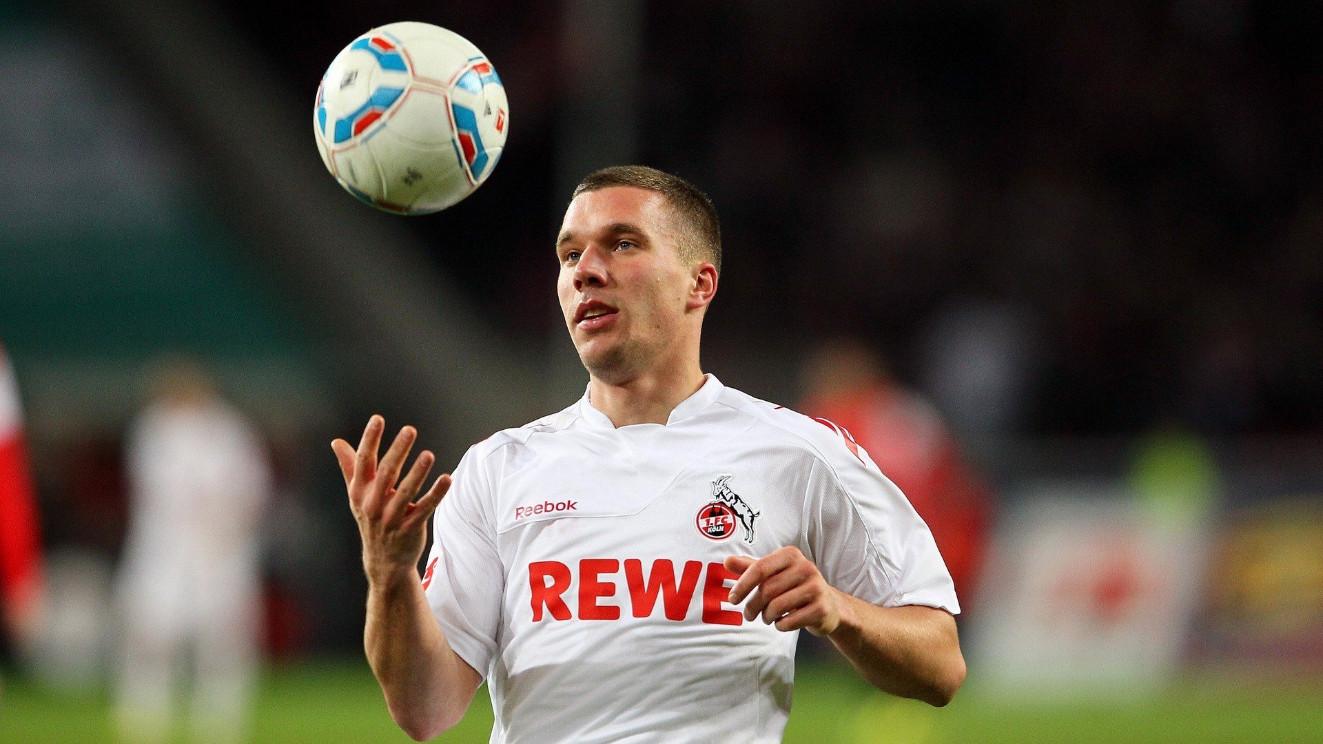 足球文化文创衍生品拓展海外市场，足球文化创意秀